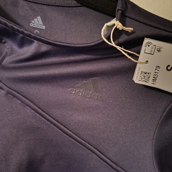 Adidas aeroready long sleeve cutout crop top, SMALL NWT - Picture 2 of 6